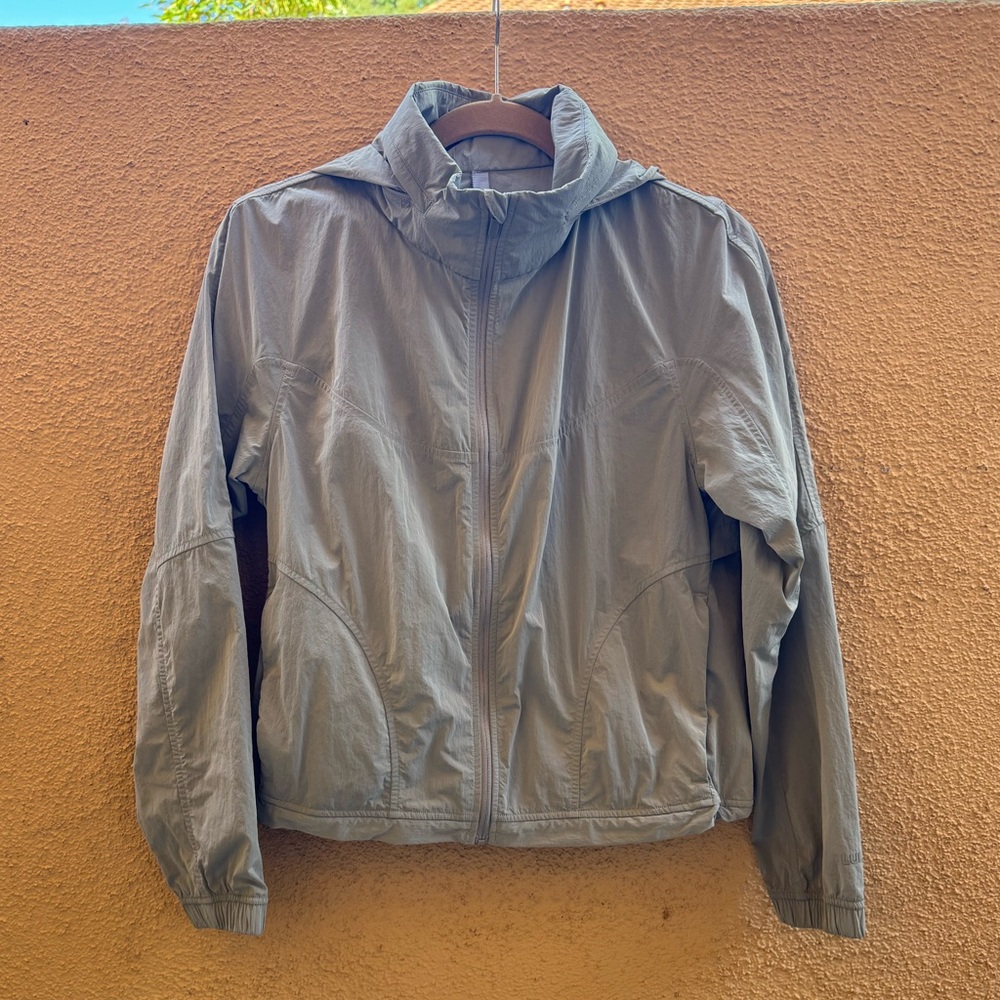 Lululemon jacket size 0